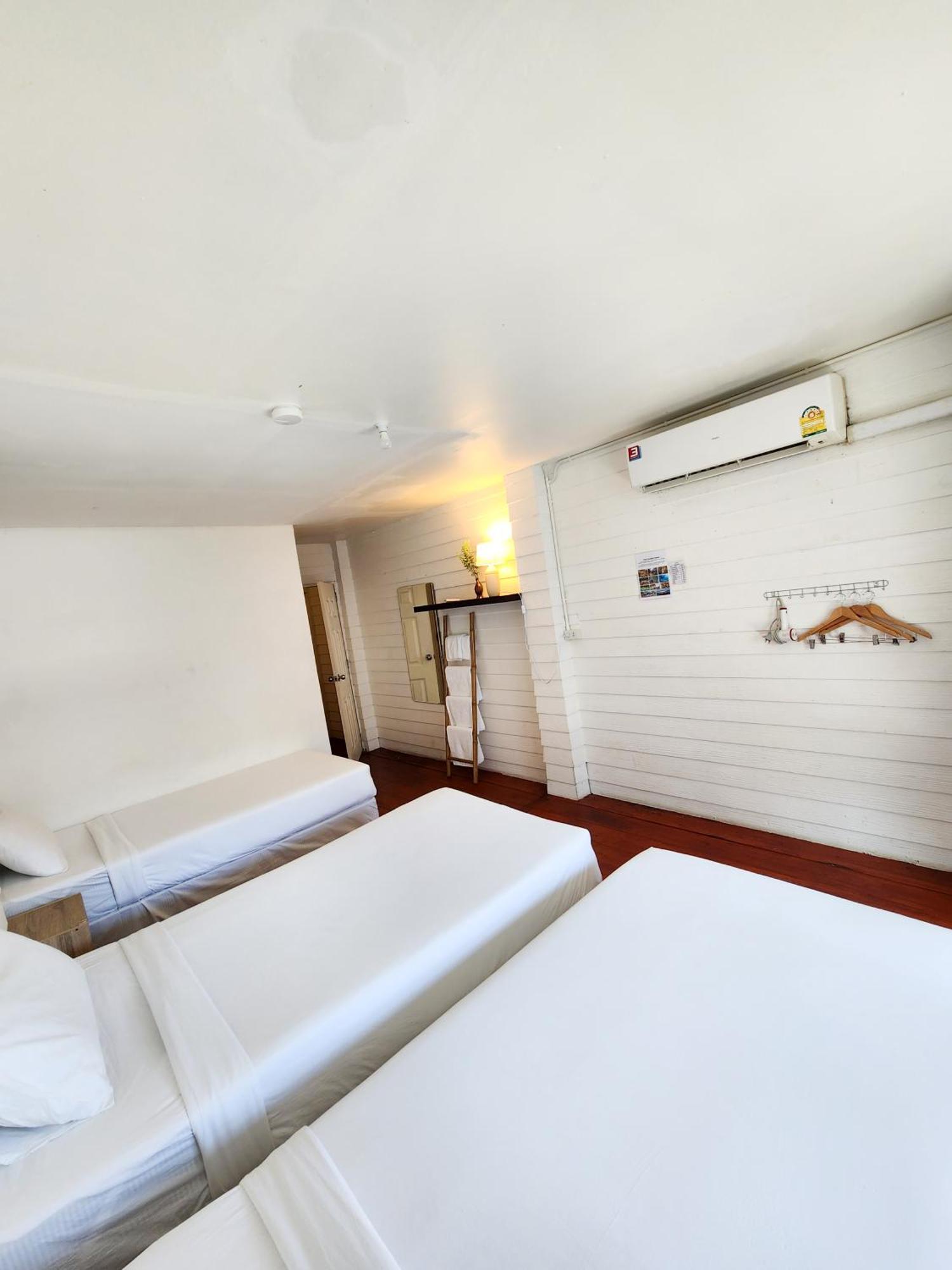 Back Backpackers Albergue Banguecoque